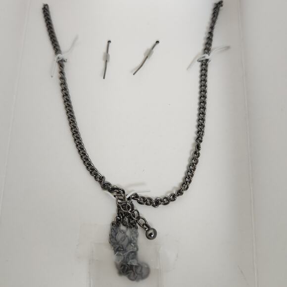 Jaclyn Smith  Clear Crystal NECKLACE & EARRINGS SET - Picture 5 of 6